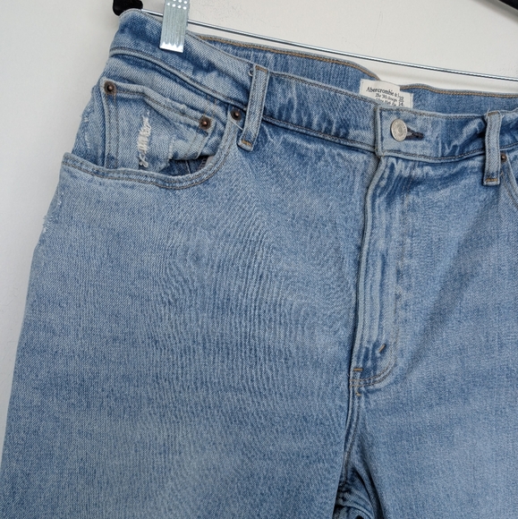 Abercrombie Curve Love 14L/32 90s Straight Ultra High Rise Jeans Distressed - Picture 6 of 16